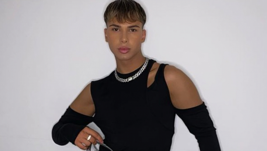 ŠOK! MLADIĆ NA TIKTOKU NAPRAVIO SKANDAL ŠOKANTNIM PRIZNANJEM: "Idem na svadbu bivšem partneru, SEDEO SAM DO NJEGOVIH RODITELJA" Detalji su HIT!