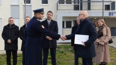 Vučević uručio ključeve novoizgrađenih stanova pripadnicima snaga bezbednosti u Kragujevcu