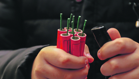 "50 ODSTO TELA MU JE IZGORELO, OSTAĆE MU TRAJNI INVALIDITET" Dečak pre 10 godina ubacio petardu u rezervoar za gorivo, desio se horor