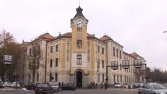 SUDI MU SE ZA POKUŠAJ UBISTVA BRATA U SOKOBANJI, A OVAKO SE BRANIO "Gurali smo se i on je pao preko alata i klupice na kojoj je bila sekira"