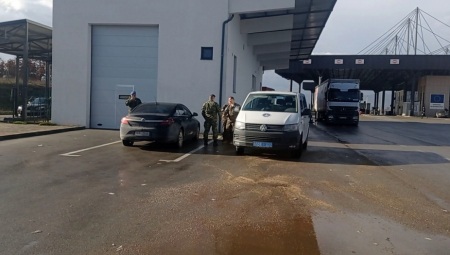 VOJSKA SRBIJE NA MERDARU URUČILA KFORU ZAHTEV ZA POVRATAK NA KiM