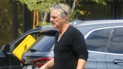 EVO KAKO DANAS IZGLEDA ČUVENI ZVERKA IZ KULTNE SERIJE! Povukao se iz javnosti nakon strašnih optužbi za silovanje, neprepoznatljiv