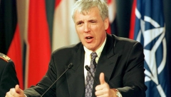 "DOBRO JE DA JE SRBIJA PODNELA ZAHTEV!" Bivši NATO zvaničnik o zahtevu za povratak naše vojske na KiM!