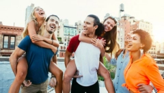 TRI ZNAKA ĆE OVE ZIME IMATI MNOGO SREĆE: Planovi će im se ostvariti, novca će biti na pretek, ali i ljubavi