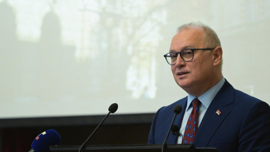 VESIĆ ČESTITAO JUBILEJ ETF je ponos Srbije