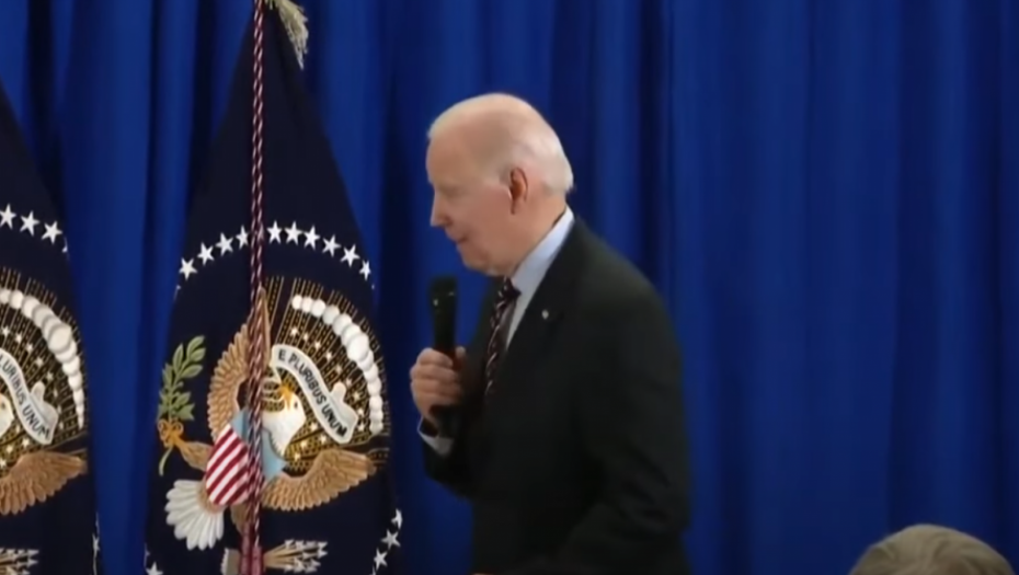 "ON NIJE MENTALNO SPOSOBAN DA VODI DRŽAVU" Bajden razbesneo konzervativce, ponovo se blamirao (VIDEO)