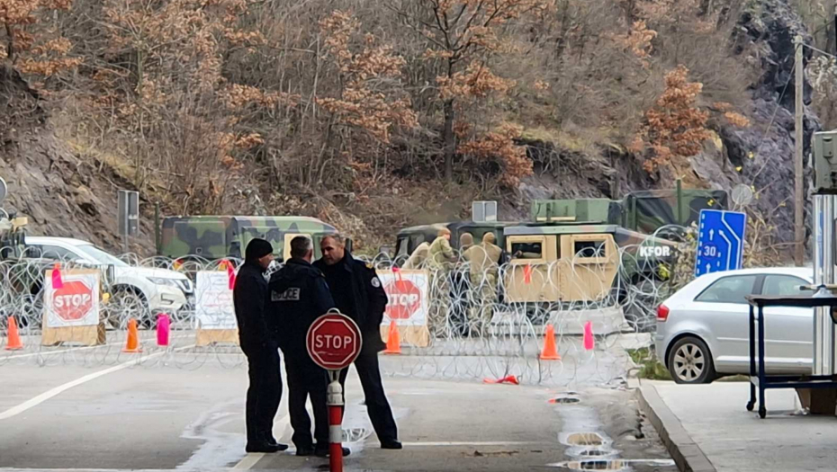 BARIKADE NA JARINJU I BRNJAKU UKLONJENE Saobraćaj i dalje zatvoren