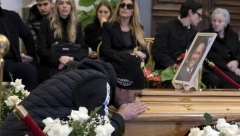 RIM U SUZAMA ZBOG MIHE Hiljade ljudi čeka da se oprosti od Mihajlovića u glavnom gradu Italije (FOTO)
