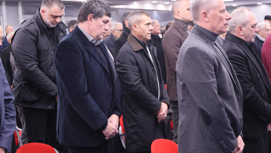 "VEČITI" RIVAL SE POKLONIO MIHI Čelnici Partizana se upisali u knjigu žalosti, Petrić na komemoraciji Mihajloviću