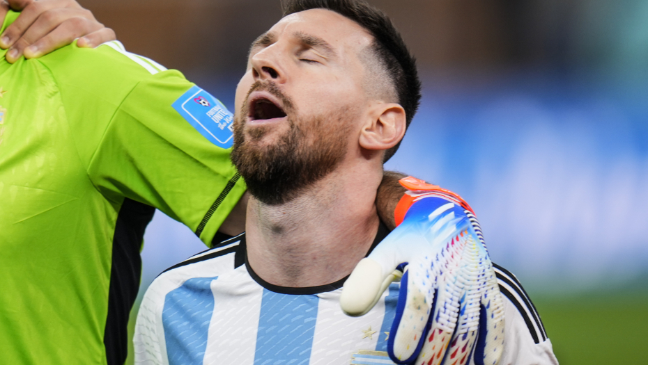 KAKAV SPEKTAKL Mesi plakao, pa dao gol koji je ispisao istoriju - FEŠTA (VIDEO)