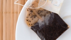 NE BACAJTE ISKORIŠĆENU KESICU ČAJA Okačite je na kvaku ili na radijator, oduševićete se kada vidite zašto