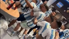 PROSTAK NA KVADRAT Golman Argentine organizovao minut ćutanja za Mbapea (VIDEO)