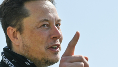 MASK PRODAJE TERMINALE STARLINK RUSIJI? Oglasio američki milijarder