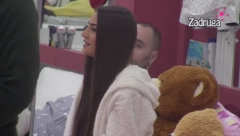 PONUDIO JOJ VRELU MASAŽU Zvezdan ne prestaje da muva Anđelu, želi da joj reši sve probleme, njoj zasijale oči!