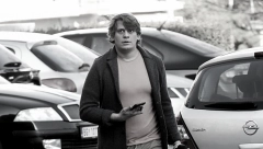 DA SE NAJEŽIŠ! DOM ZAVIJEN U CRNO Ispred Laćinog doma zastrašujuća tišina, komšije van sebe, Futa ne izlazi iz kuće! (FOTO)