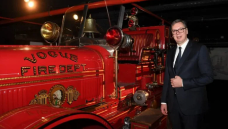 SVAKI PUT ME IMPRESIONIRA, DUH VELIKOG VOĐE VIDLJIV JE U SVAKOM KUTKU Predsednik posetio Centar Hajdara Alijeva! (FOTO)