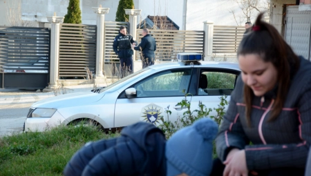 ŽIVOT U BRĐANIMA TEŽAK Neizvesna situacija u multietničkom naselju od dolaska Kurtijevih specijalaca (FOTO/VIDEO)