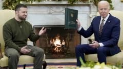 AMERI UPROPASTILI ZELENSKOG "Pokaži poštovanje i obuci odelo, nezahvalno go*no" (VIDEO)