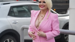 MAJI NIKOLIĆ ISKOČILE GIGANTSKE GRUDI Pevačica se opustila, nije ni primetila, prizor ostavlja bez daha! (FOTO)