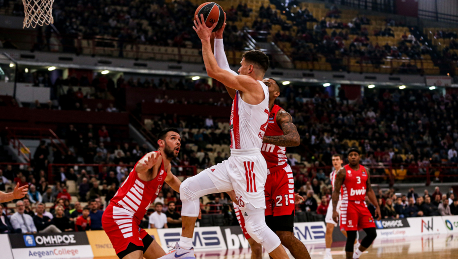 ZVEZDINA RAPSODIJA U PIREJU Crveno-beli srušili favorizovani Olimpijakos za osmu pobedu u Evroligi
