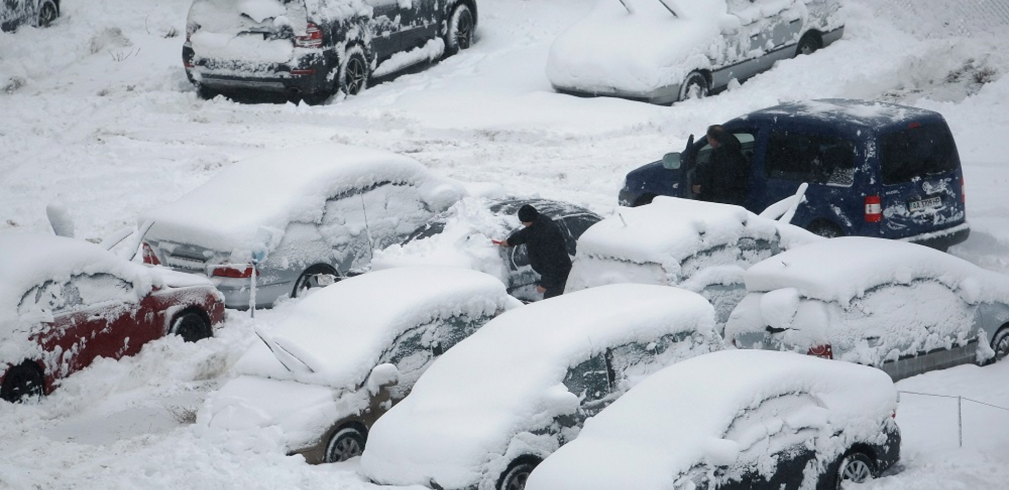 SNEG JE PREKRIO SRBIJU Na sve strane kolaps u saobraćaju, evo koji putevi su neprohodni