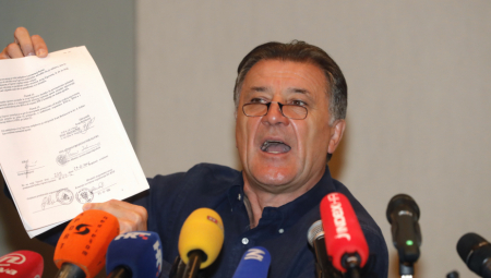 HAOS U DINAMU Mamić sazvao vanrednu konferenciju, nije birao reči