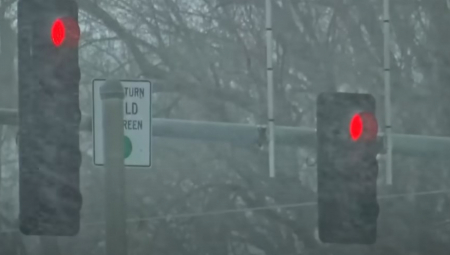 IMA MRTVIH, TEMPERATURA 40 ISPOD NULE Ciklon bomba u Americi odnela prve žrtve, milion i po domova bez struje (VIDEO)