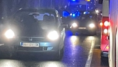 HAOS U TEODORA DRAJZERA Dvojica povređena u sudaru, kola smrskana, drugi automobili idu trotoarom jer je ulica "zakrčena" (FOTO)