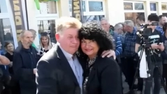 ZARADILI 400.000 MILIONA, SAD KREĆU OD NULE Priča o porodici Pevec fascinira Balkan