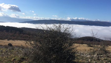VELIKI BROJ DRONOVA IZNAD PIROTA MUP apeluje: Uskoro sledi važno obaveštenje, molimo građane da slušaju uputstva!