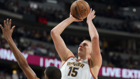 AU, KAKVE REČI... Poznati novinar tvrdi: Jokić je bolji od Birda