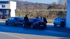 PONOVO RAMPA ZA NOVINARE NA MERDARU Dopisnici RTS-a drugi put zabranjen ulazak na Kosovo i Metohiju