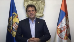 MINISTAR GAŠIĆ ČESTITAO PRIPADNICIMA MUP U NOVOM SADU ''Za kriminalce u našoj zemlji nema mesta!''