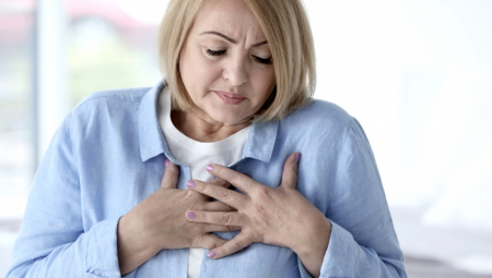 OGLASILI SE LEKARI Evo kako da prepoznate uzrok boli u grudima uz pomoć jasnih signala, nemojte ih ignorisati