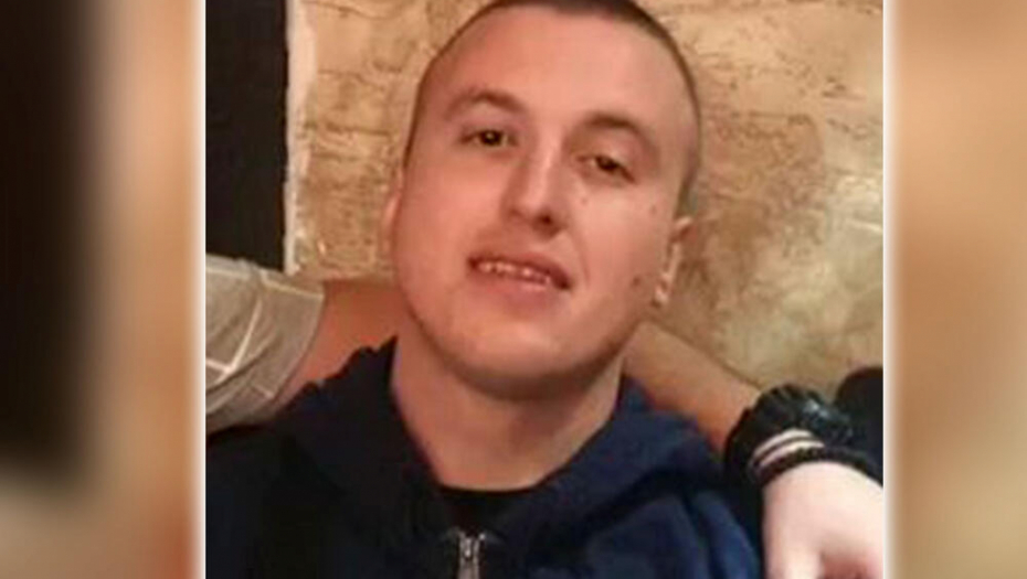 NAVIJAČ PARTIZANA POGINUO U KOTEŽU Ovo je Nemanja koji je džipom sleteo u kanal!
