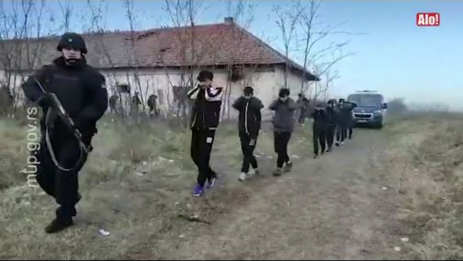 PALA GRUPA KRIJUMČARA! Beograđani se udružili  sa muškarcem iz Horgoša, pa prevozili migrante