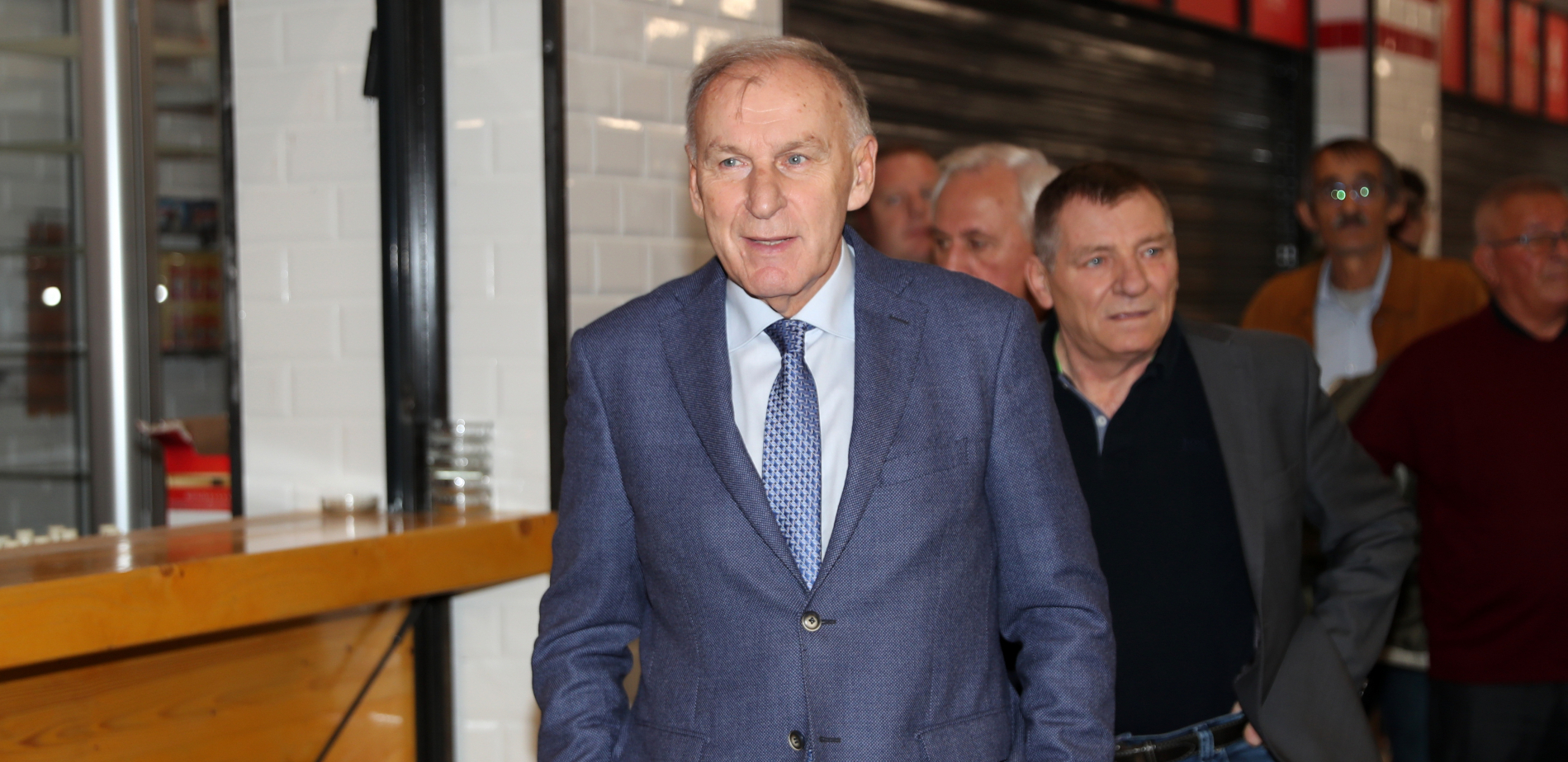 IZBORI ZA PREDSEDNIKA FSS Fudbalski ustanak u Srbiji: Svi za Džaju!