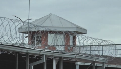 MASOVNO TROVANJE U ZATVORU! Čuvari se razboleli posle neočekivanog susreta!