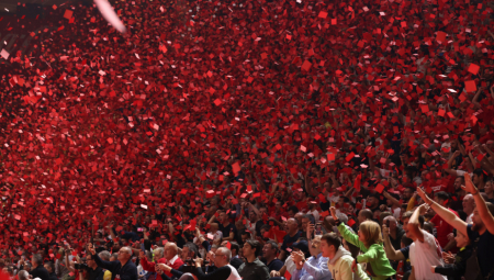 FANTASTIČNA KOREOGRAFIJA U PIONIRU "Delije" napravile spektakl za pamćenje (VIDEO)