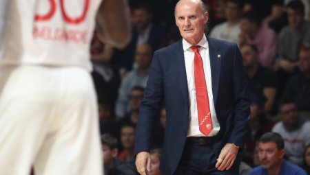 IVANOVIĆA PITALI ZA MIROTIĆEVU TROJKU Evo šta je odgovorio trener Zvezde