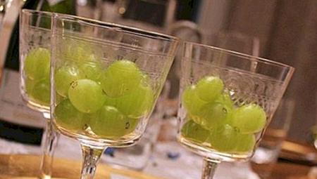 Da li ste nabavili "Srećno grožđe": Staro verovane kaže, ko u ponoć 31. decembra pojedete 12 zrna čeka ga obilje i ispunjenje želja
