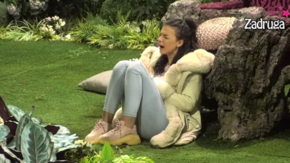 JAUCI I JECAJI ODZVANJAJU IMANJEM! Zadrugarka grca u suzama, ne može da dođe sebi, A RAZLOG JE OVO