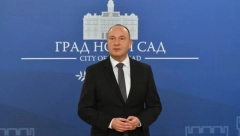 POLOŽENI VENCI U NOVOM SADU Đurić: Danas sе sеćamo junaka koji su dali život za svoju otadžbinu (VIDEO)