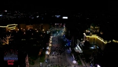 SVE JE SPREMNO ZA ISPRAĆAJ STARE GODINE Centar Beograda prepun ljudi, samo da krene odbrojavanje poslednjih sekundi