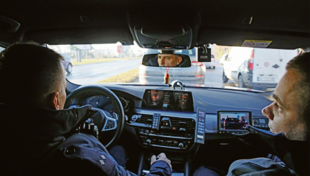 PRESRETAČI U AKCIJI Vozač (40) jurcao skoro 200 km/h na putu gde je ograničenje 80