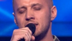 PSOVAO SRPSKU DECU, POTEGAO NOŽ U RIJALITIJU  Popio 3 KRIVIČNE prijave, prevario ženu s pevačicom, a sad zapevao u Zvezdama Granda