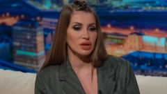 SVI ZANEMELI ZBOG DALILE DRAGOJEVIĆ Povukla gaće na dole dok se slikala, a onda se uhvatila šokantan prizor! (FOTO)