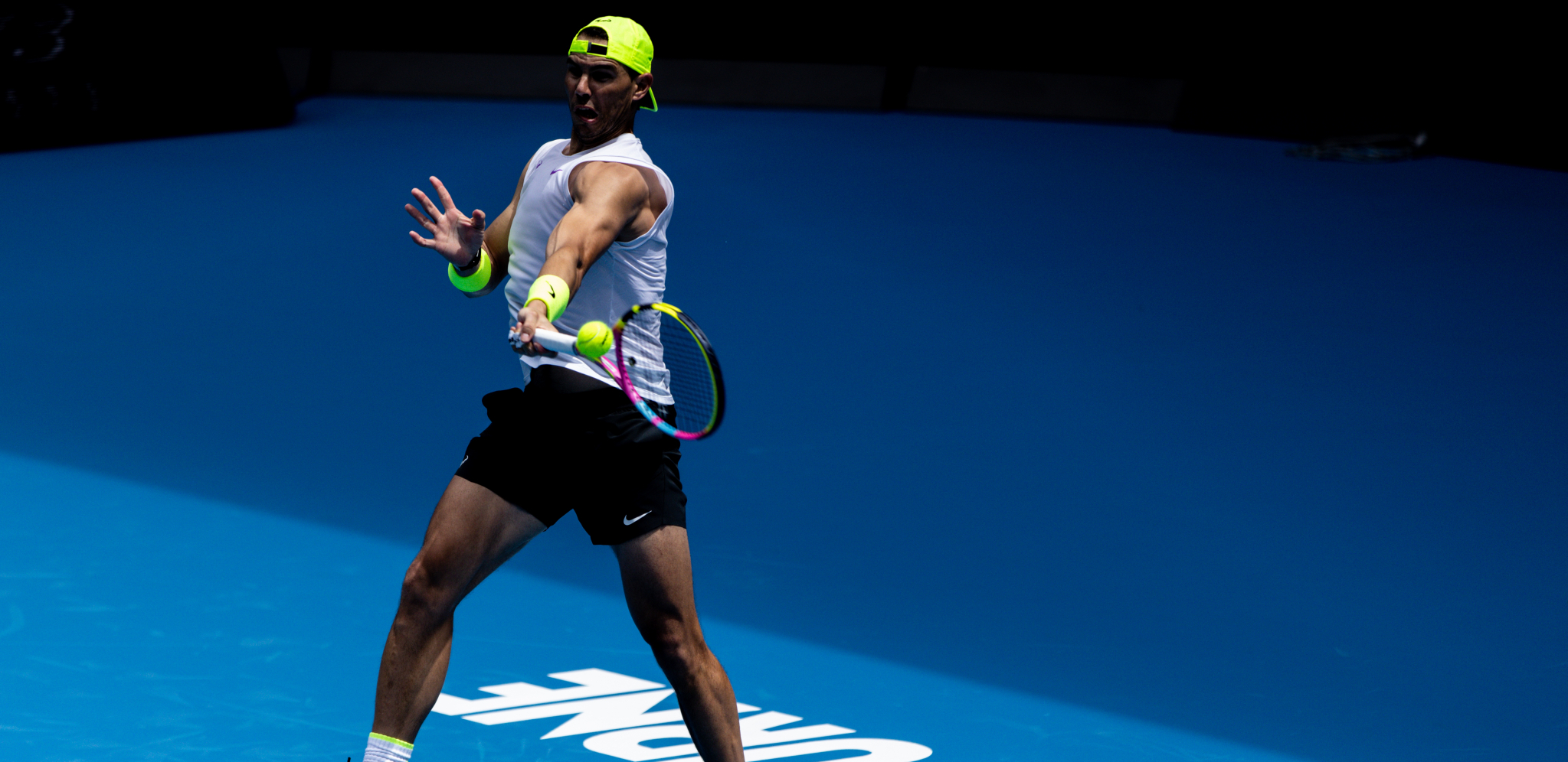NADAL SA BEBOM STIGAO U MELBURN Španac se uveliko priprema za start Australijan Opena (VIDEO)