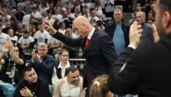 JA SAM SRBIN I OVDE I U MONAKU Obradović oduševljen zbog dočeka koji su mu priredili "grobari"