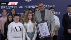 "UVEK STE DOBRODOŠLI" Srpska deca uručila predsedniku Vučiću poseban poklon!